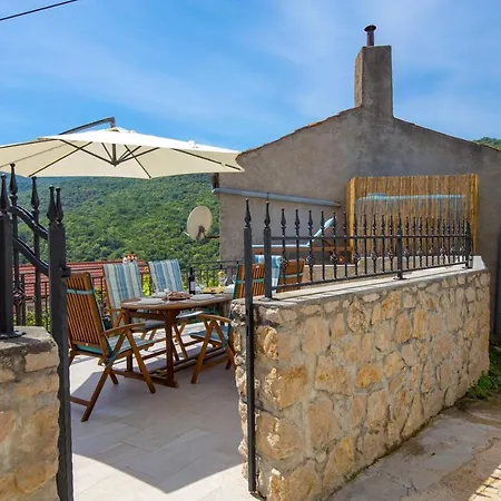 House Bajota With Terrace And Sea View * 贝利