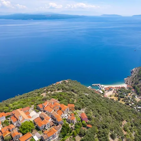 House Bajota With Terrace And Sea View