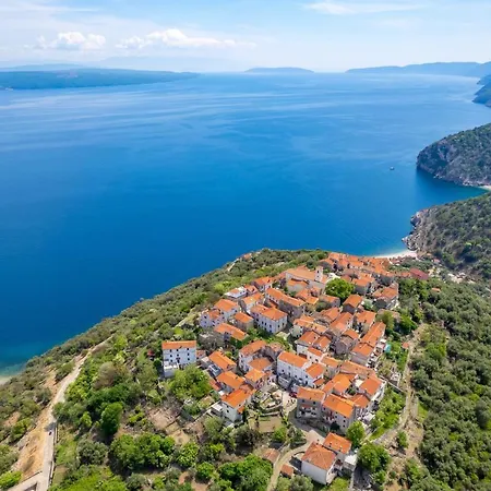House Bajota With Terrace And Sea View *
