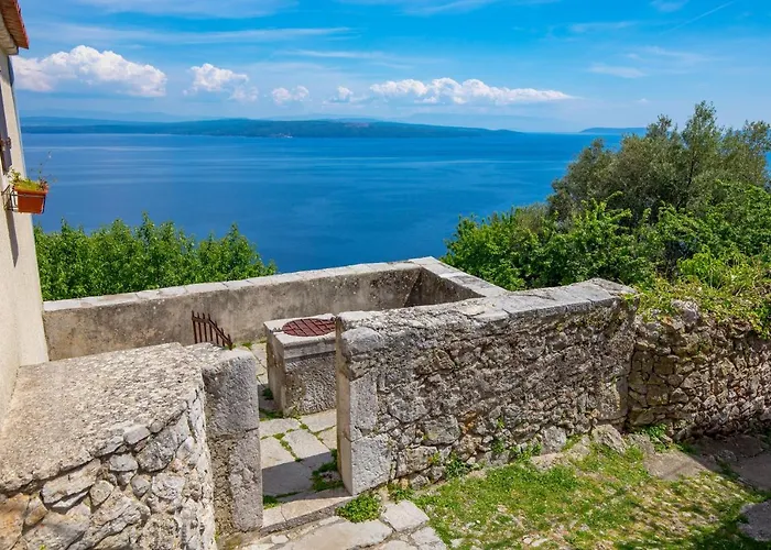 House Bajota With Terrace And Sea View Beli