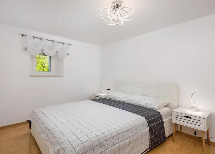 Tatil Evi House Bajota With Terrace And Sea View *